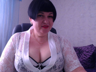 Alter: 44 / Schütze - Alter: 177 / mollig - Geschlecht: weiblich - Ausrichtung: bisexuell - Haare: brünett / kurz - Piercing: keins - bewebmaster-Alter: DD - Hautfarbe: weiss - Augen: braun - Rasur: vollrasiert